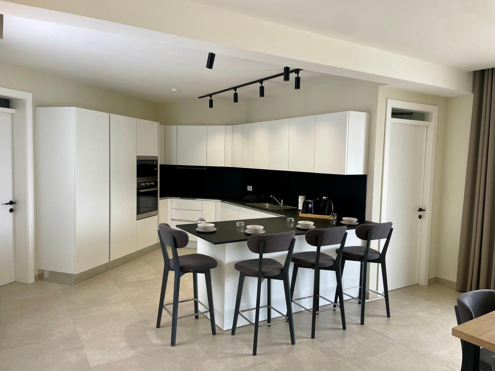 Bugibba Square Seafront Lux Apartments By Holi خليج سانت بول المظهر الخارجي الصورة
