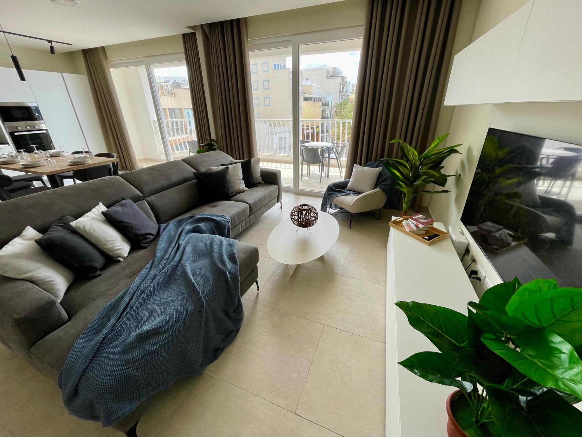 Bugibba Square Seafront Lux Apartments By Holi خليج سانت بول المظهر الخارجي الصورة