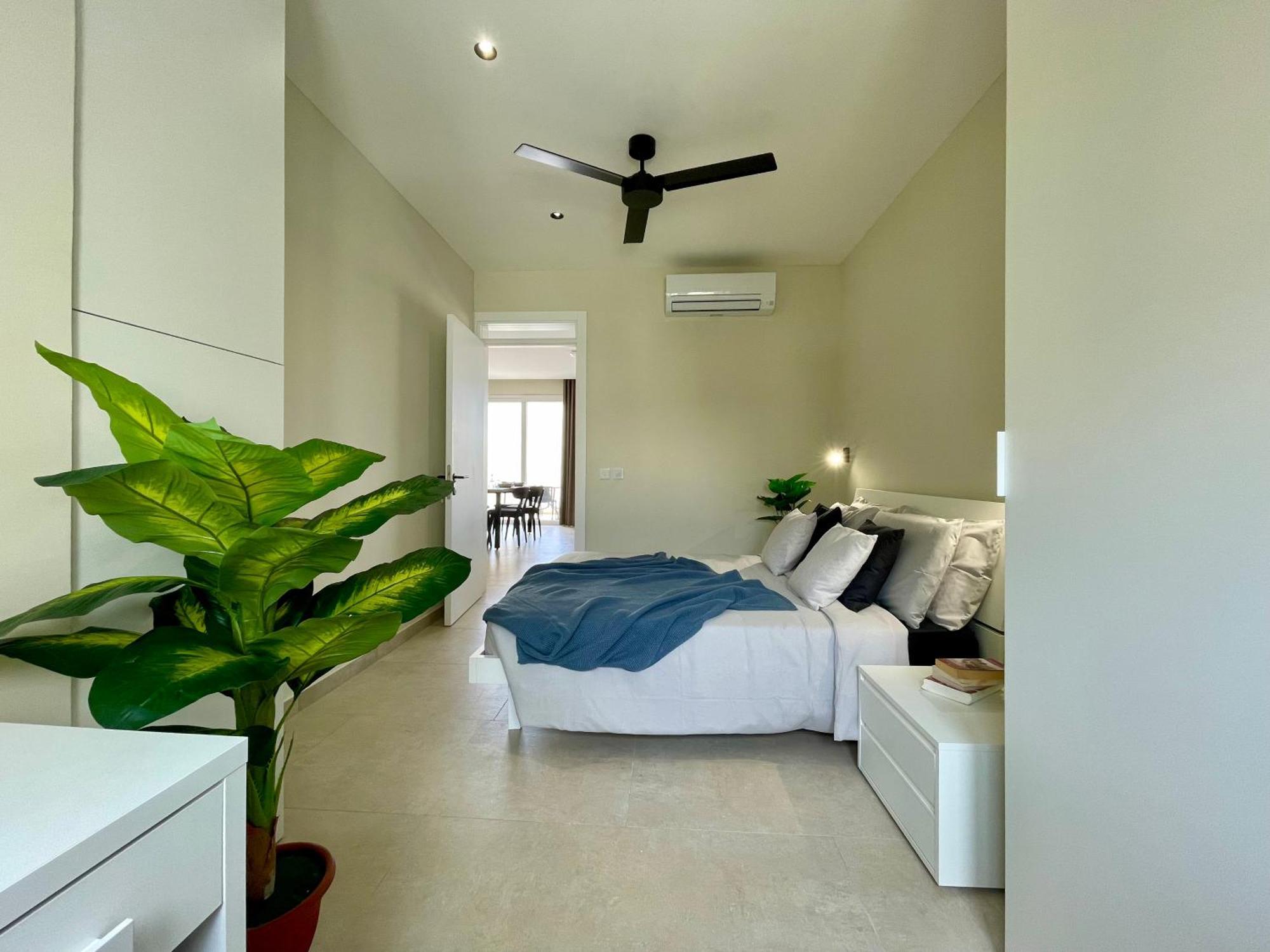 Bugibba Square Seafront Lux Apartments By Holi خليج سانت بول المظهر الخارجي الصورة