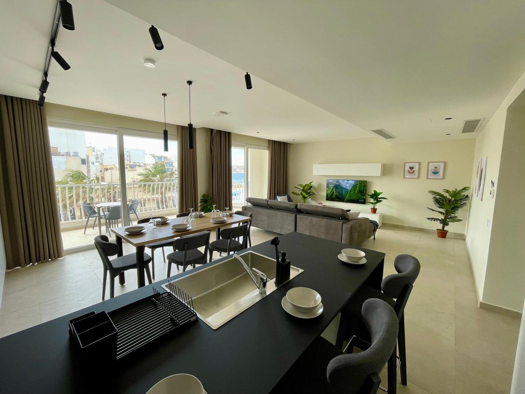 Bugibba Square Seafront Lux Apartments By Holi خليج سانت بول المظهر الخارجي الصورة