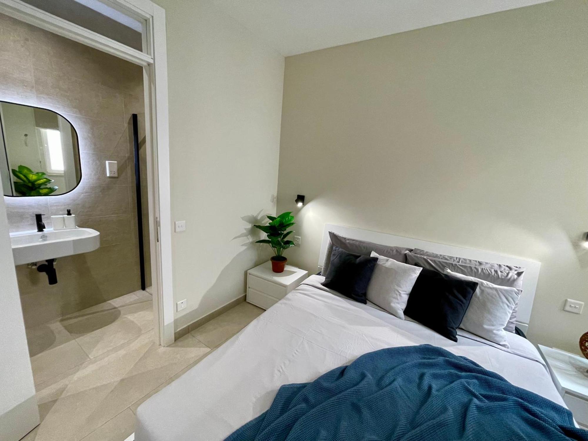 Bugibba Square Seafront Lux Apartments By Holi خليج سانت بول المظهر الخارجي الصورة