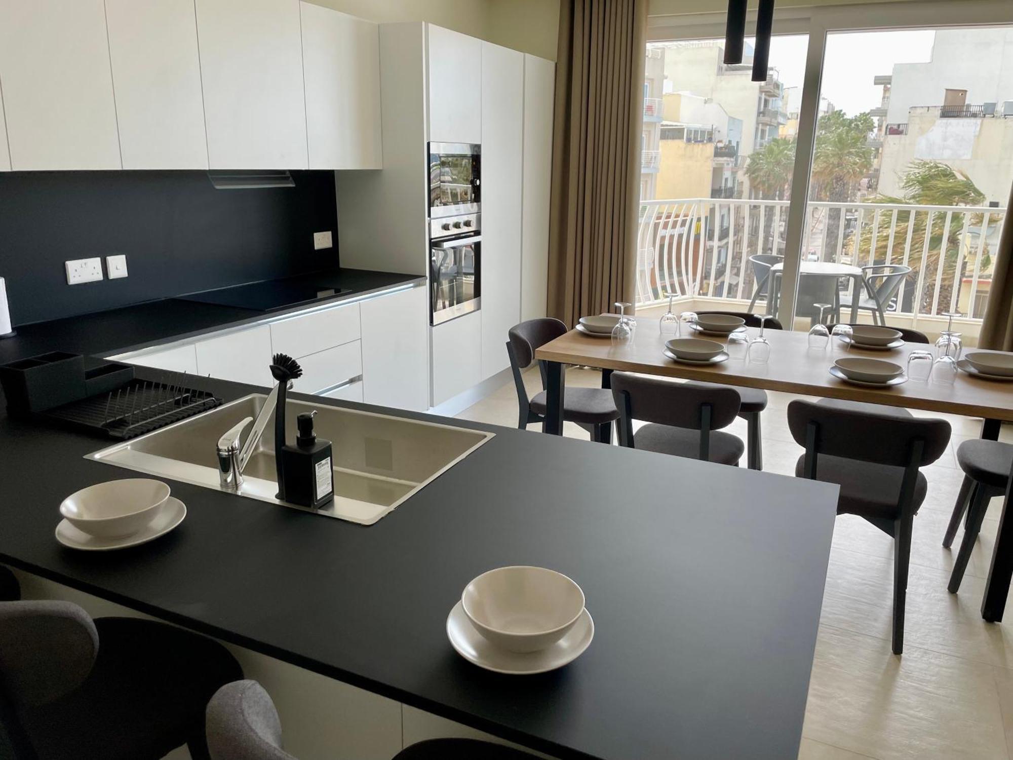 Bugibba Square Seafront Lux Apartments By Holi خليج سانت بول المظهر الخارجي الصورة