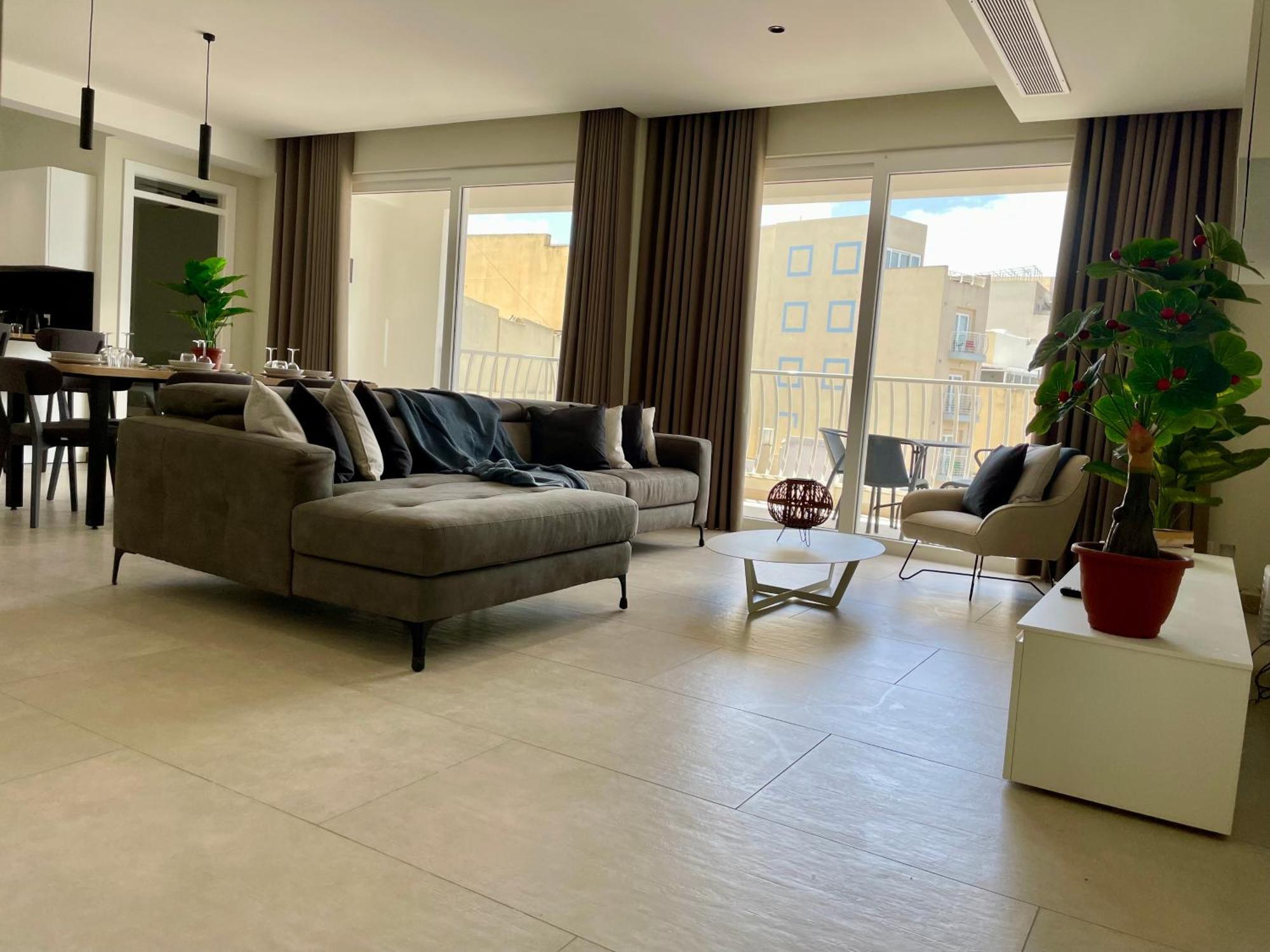Bugibba Square Seafront Lux Apartments By Holi خليج سانت بول المظهر الخارجي الصورة