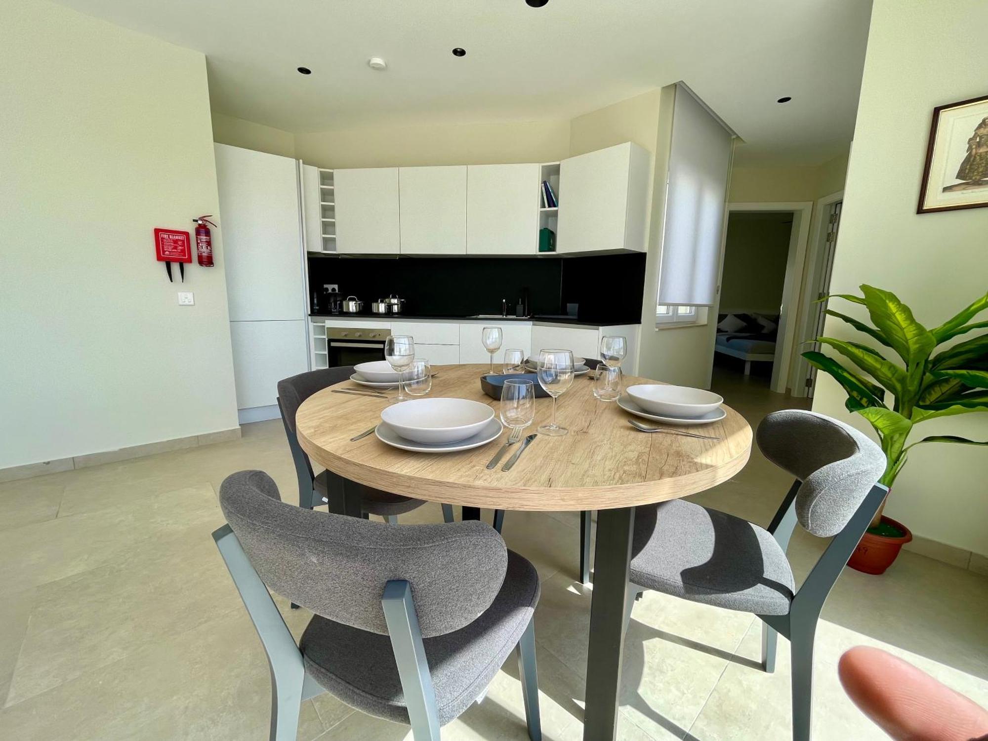 Bugibba Square Seafront Lux Apartments By Holi خليج سانت بول المظهر الخارجي الصورة